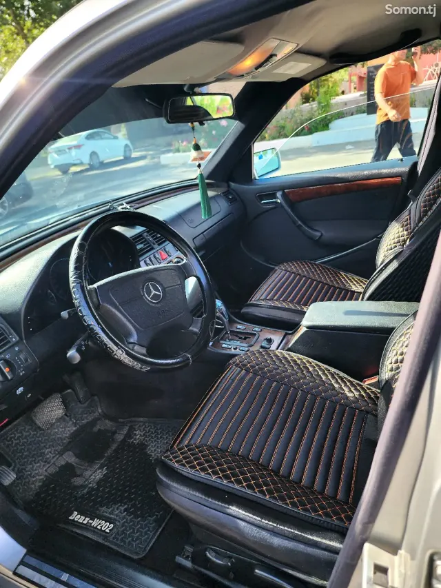 Mercedes-Benz C class 1999 · 2.0 AT