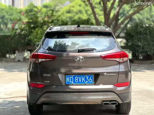 Hyundai Tucson 2016 · 1.6 AT