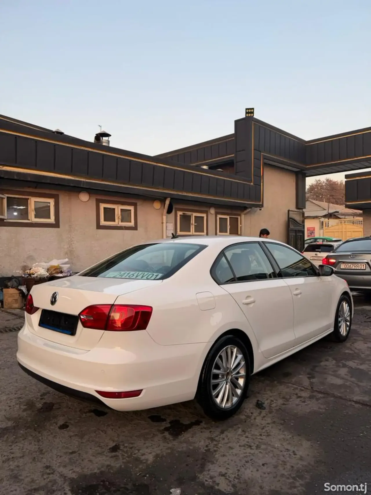 Volkswagen Jetta 2011 · 2.0 AT