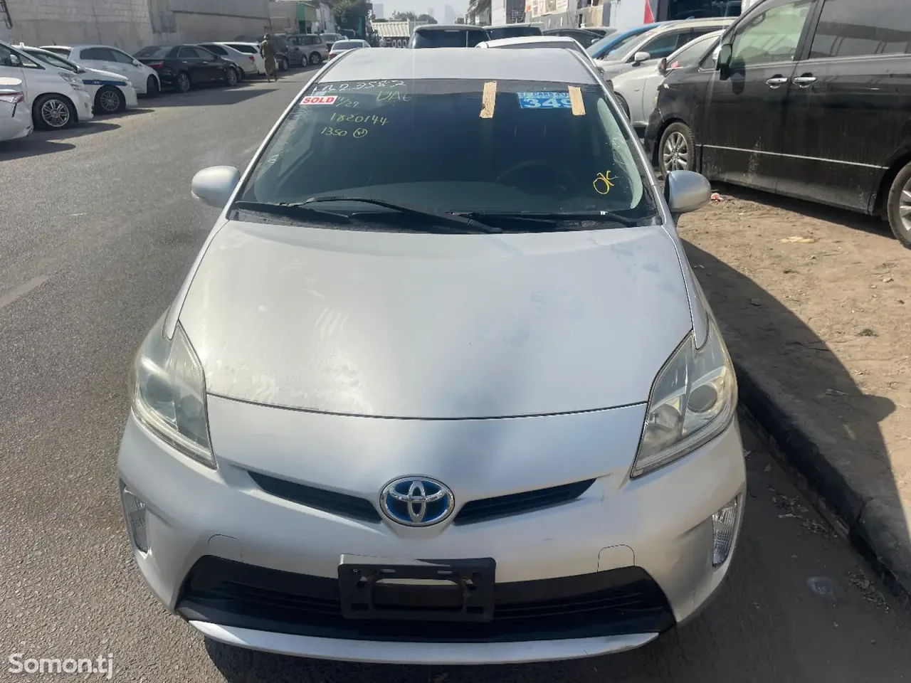 Toyota Prius 2014 · 1.8 AT