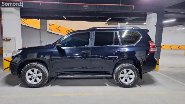 Toyota Land Cruiser Prado 2017 · 3.0 AT