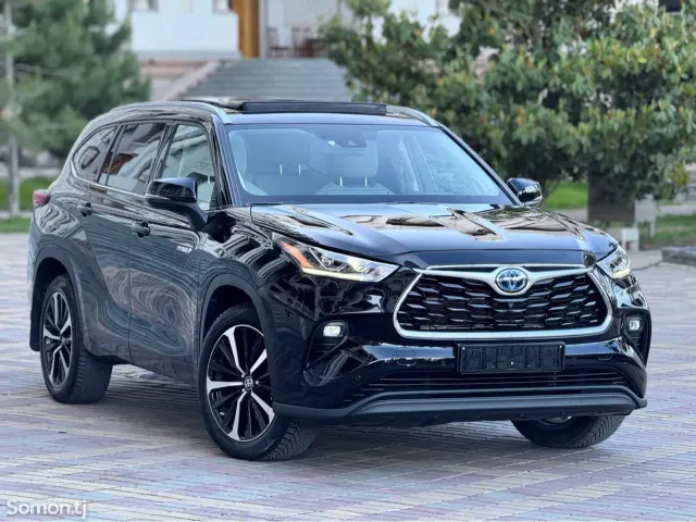Toyota Highlander 2021 · 2.5 AT