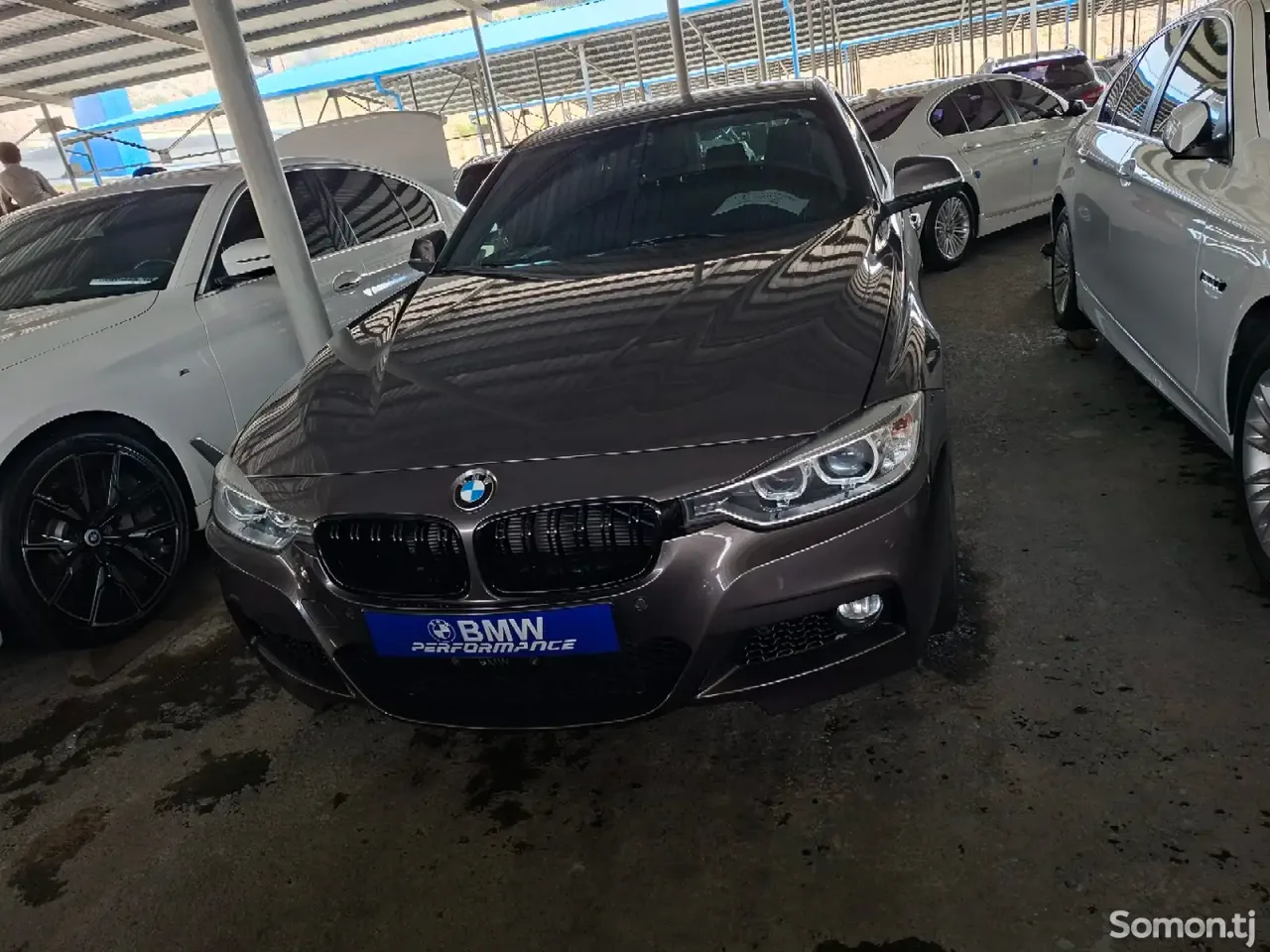 BMW 3 series 2015 · 2.0 AT
