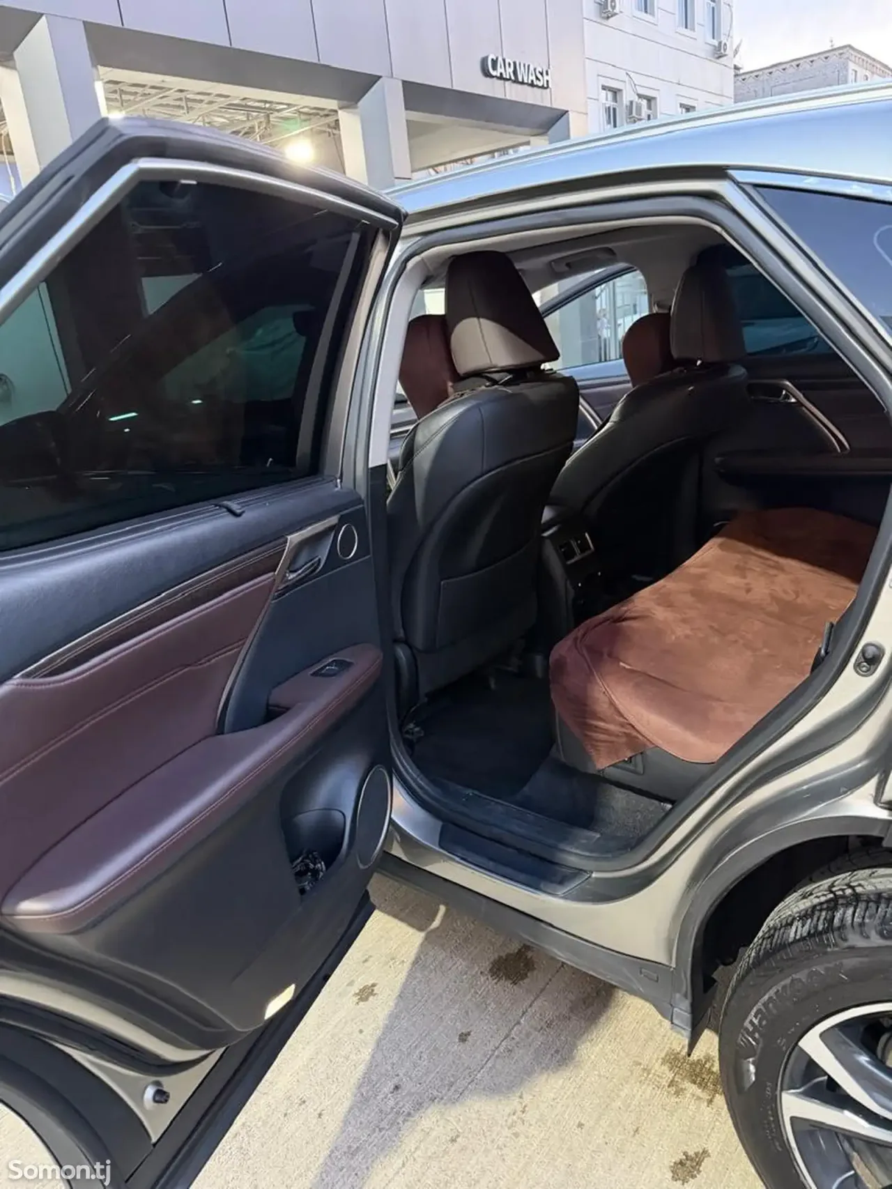 Lexus RX series 2017 · 4.5 AT