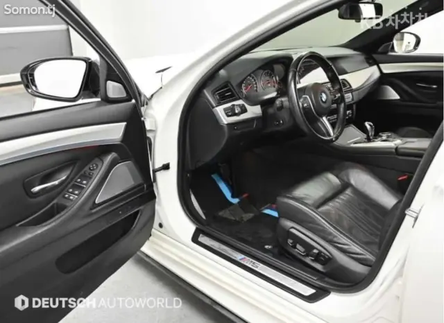 BMW M5 2016 · 4.4 AT