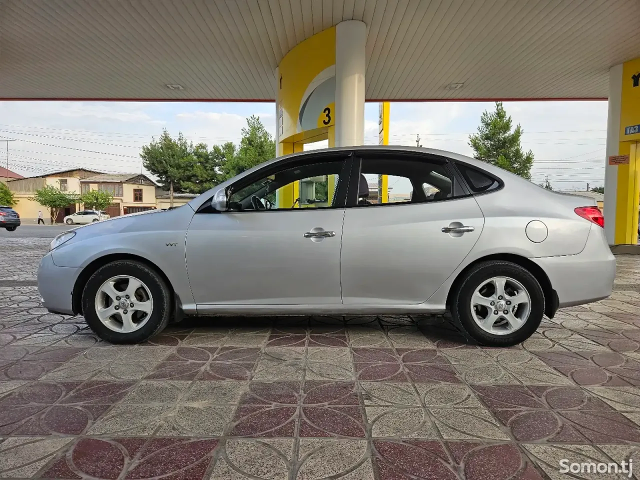 Hyundai Avante 2010 · 1.6 AT