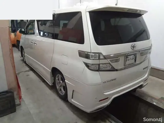 Toyota Vellfire 2014 · 2.4 AT