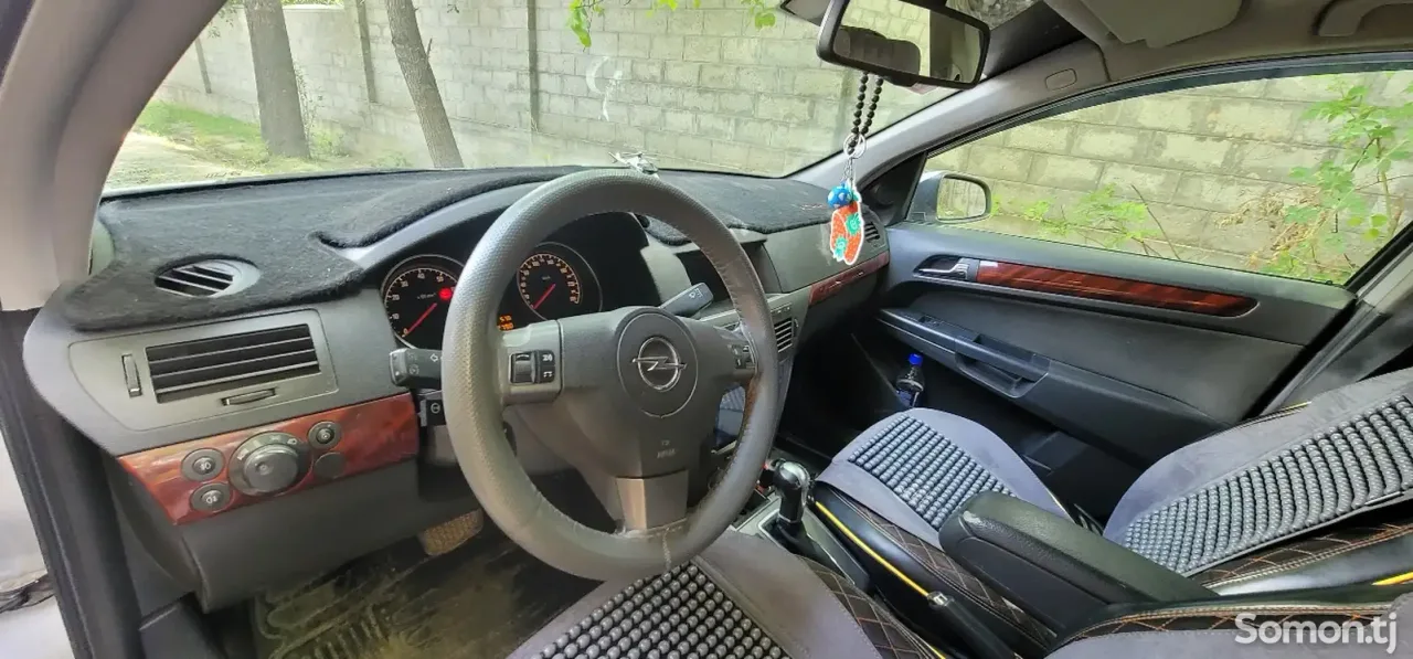 Opel Astra H 2006 · 1.8 AT