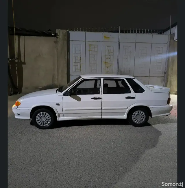 Lada (ВАЗ) 2115 2001 · 1.6 MT