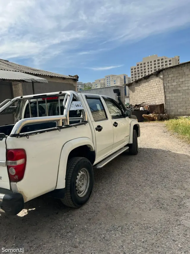 Toyota Hilux 2009 · 2.4 MT