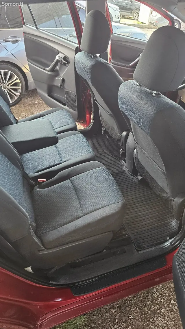 Toyota Verso 2014 · 1.8 MT
