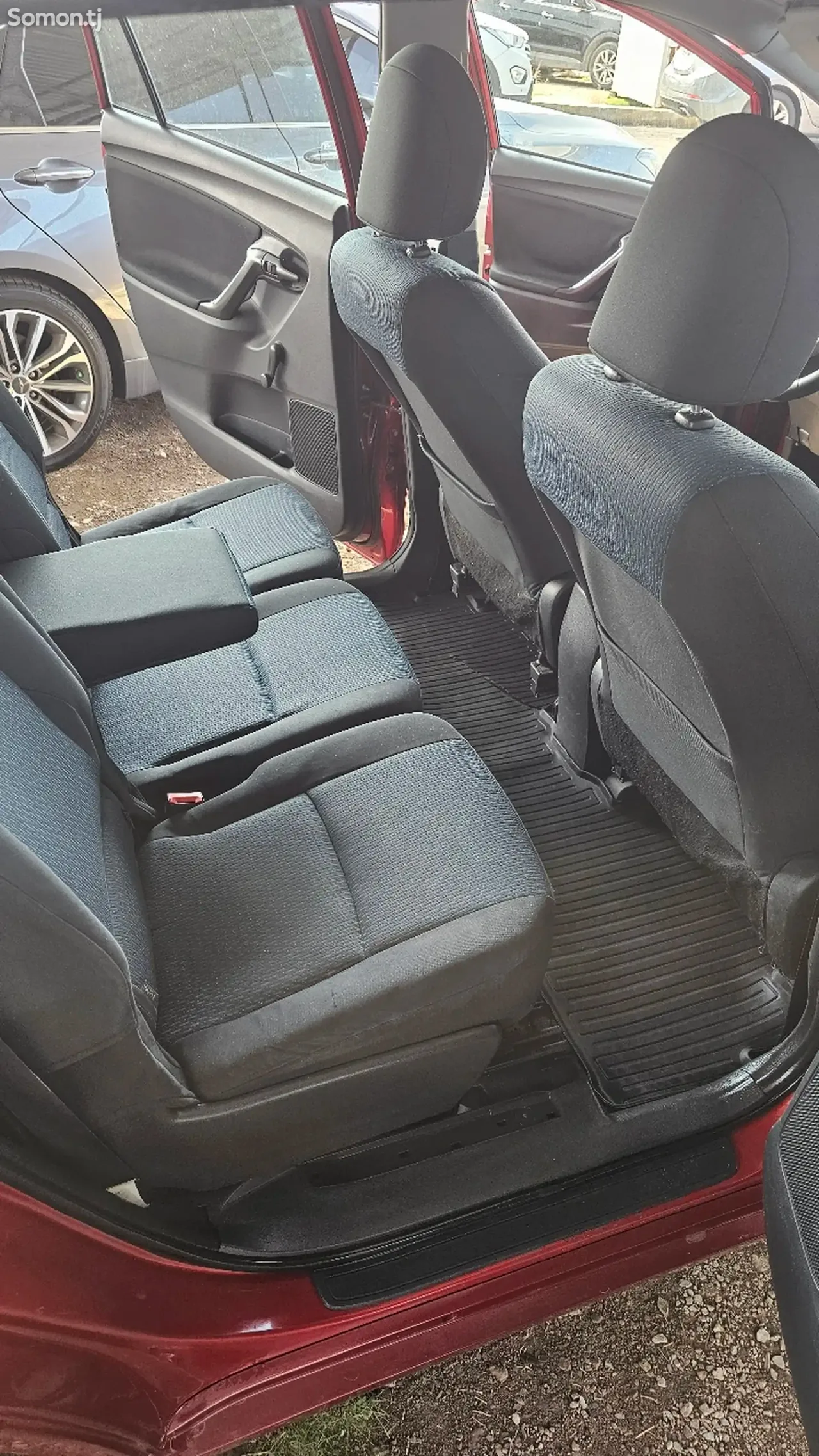 Toyota Verso 2014 · 1.8 MT