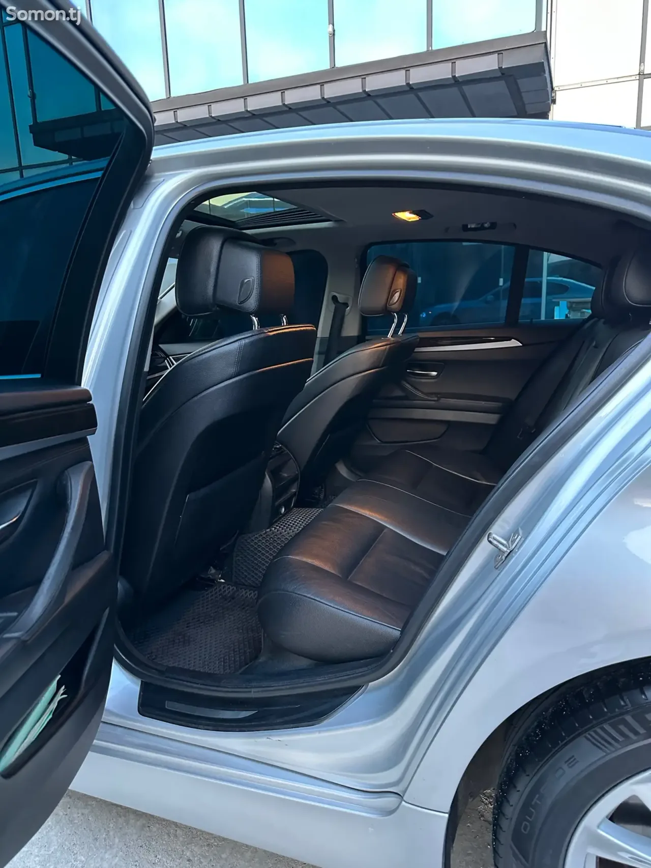 BMW 5 series 2012 · 2.0 AT