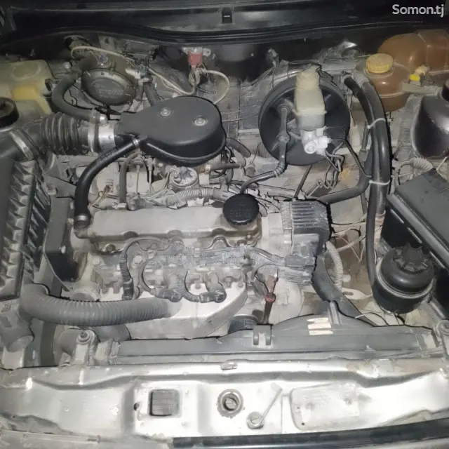 Opel Astra F 1993 · 1.6 MT