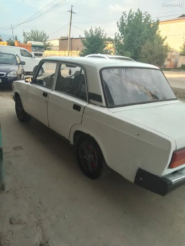 Lada (ВАЗ) 2107 2005 · 0.6 MT