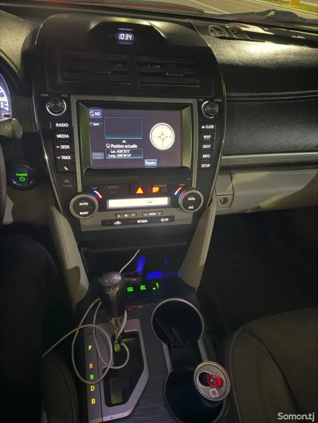 Toyota Camry 2013 · 2.5 AT