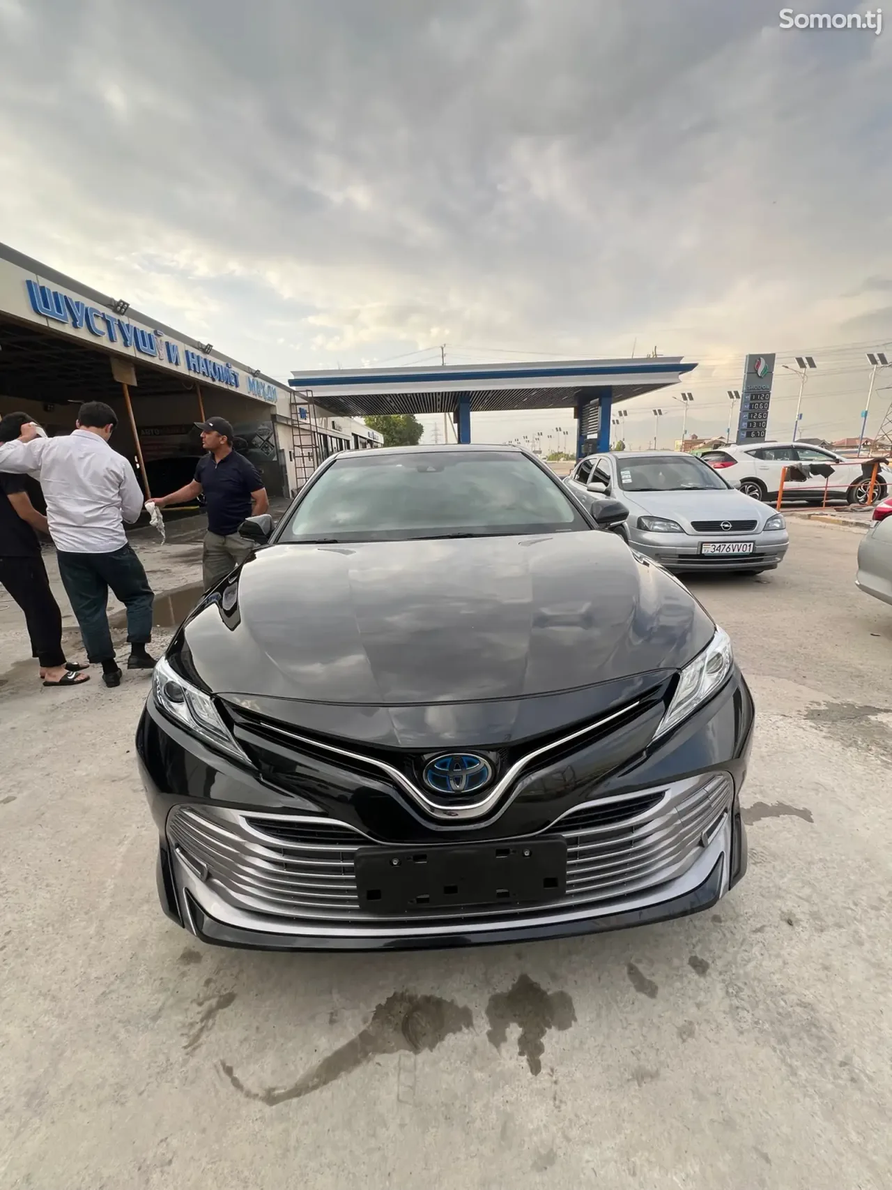Toyota Camry 2019 · 2.5 AT