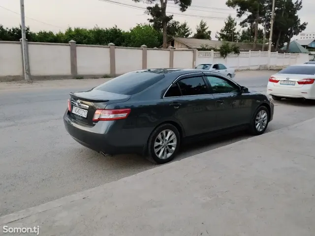 Toyota Camry 2011 · 2.5 AT