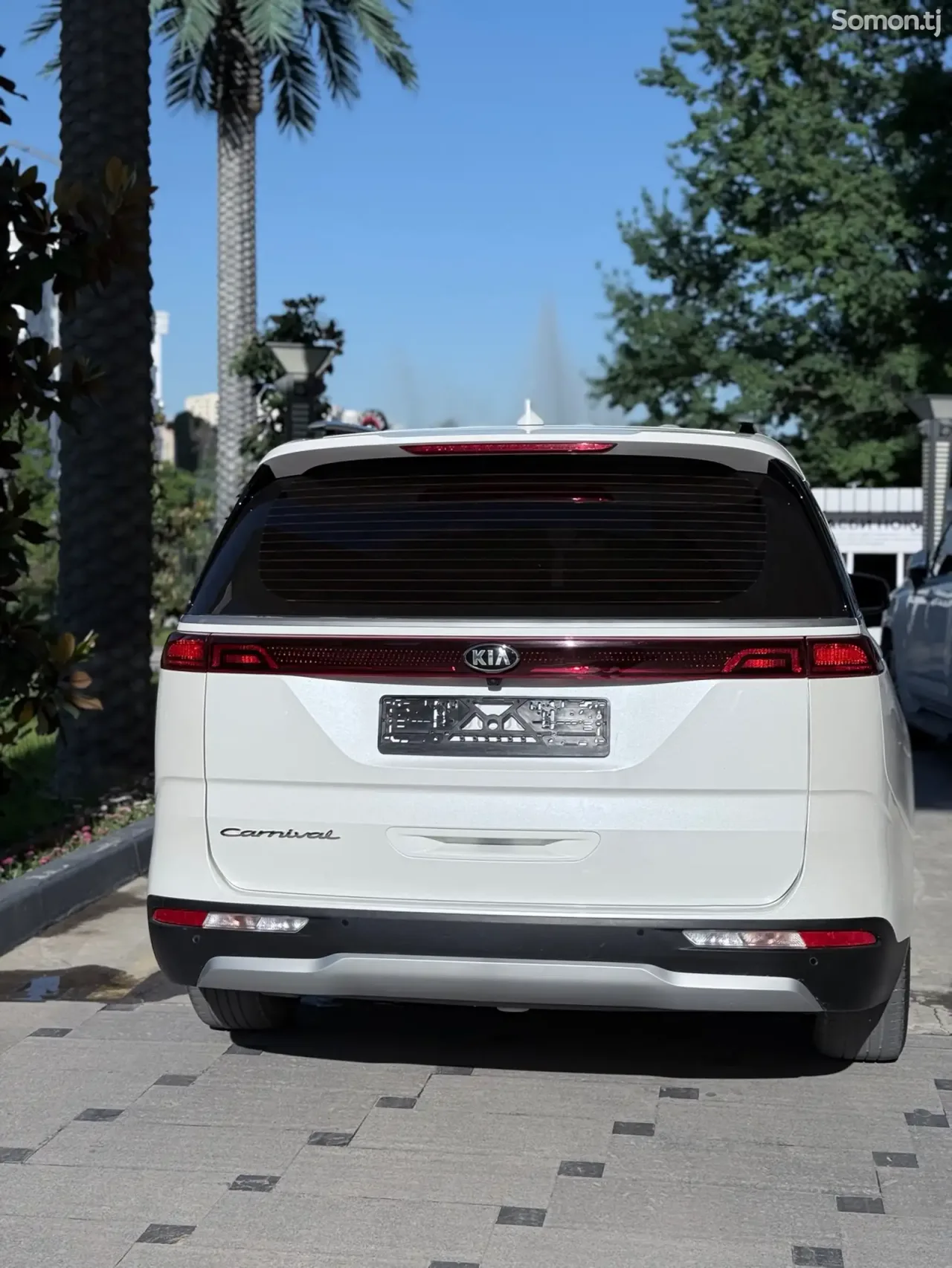Kia Carnival 2021 · 2.2 AT