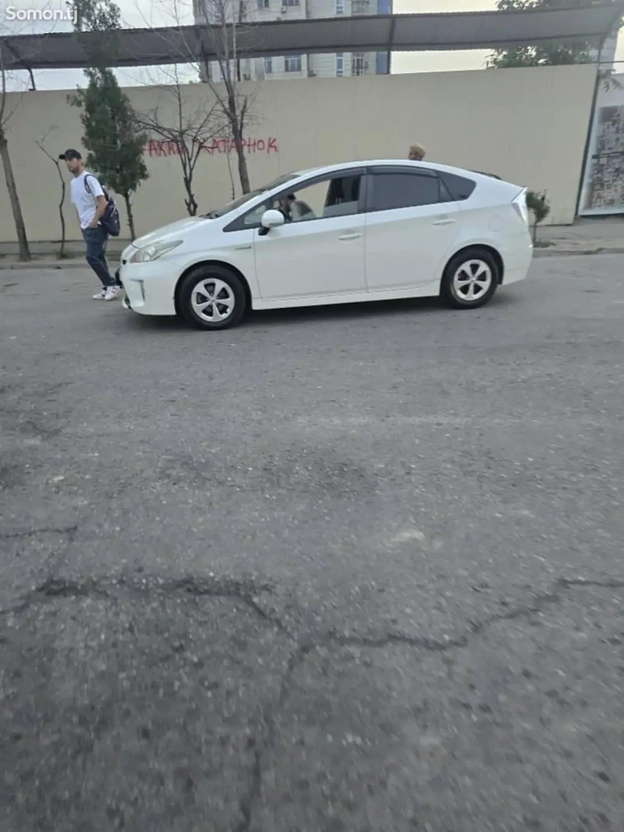 Toyota Prius 2014 · 1.8 AT