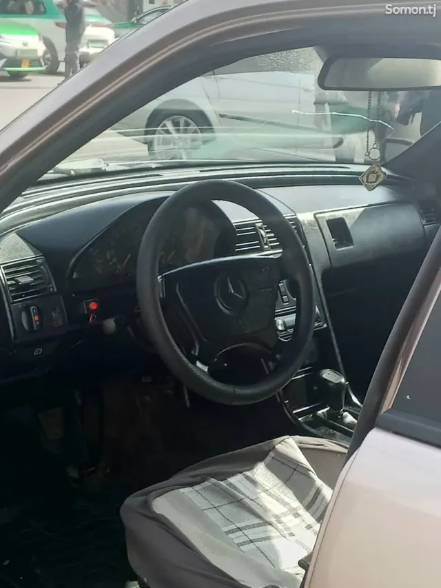 Mercedes-Benz C class 1996 · 2.0 MT