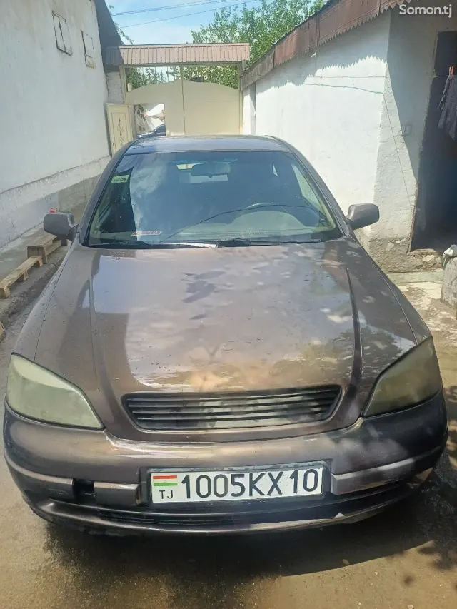 Opel Astra G 1998 · 1.6 MT