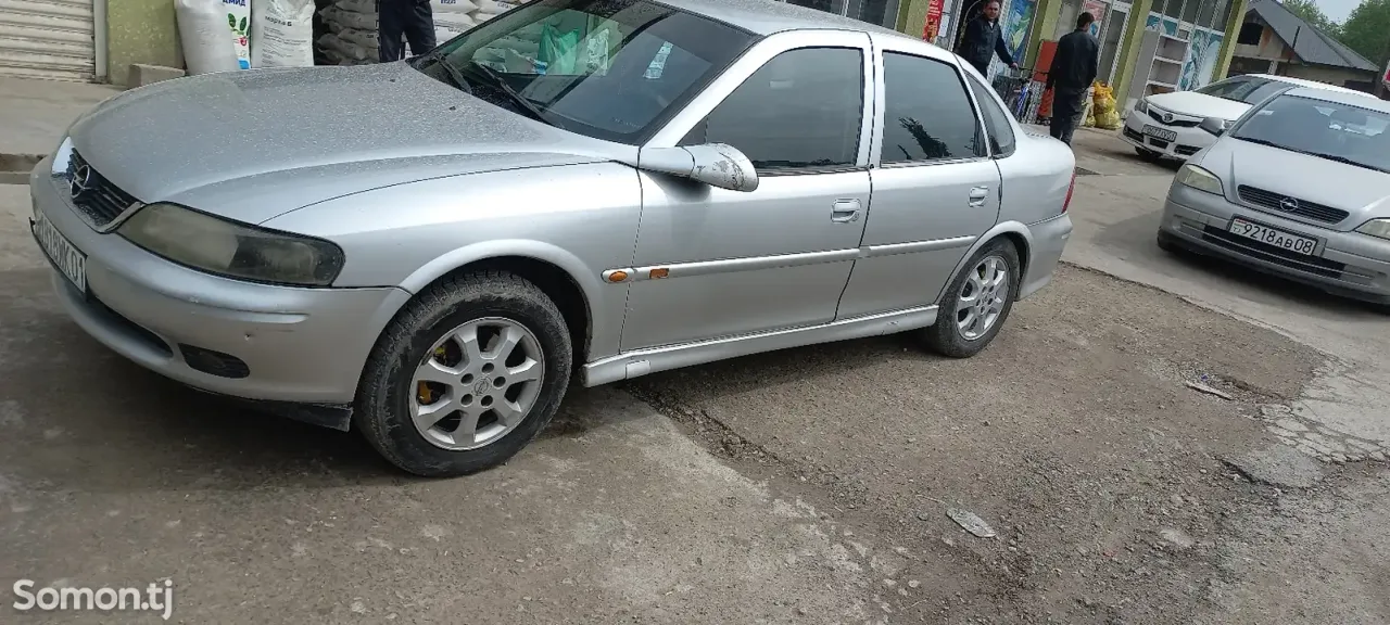 Opel Vectra B 2000 · 1.8 MT