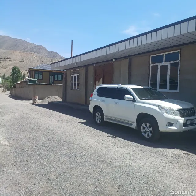 Toyota Land Cruiser Prado 2013 · 2.7 MT