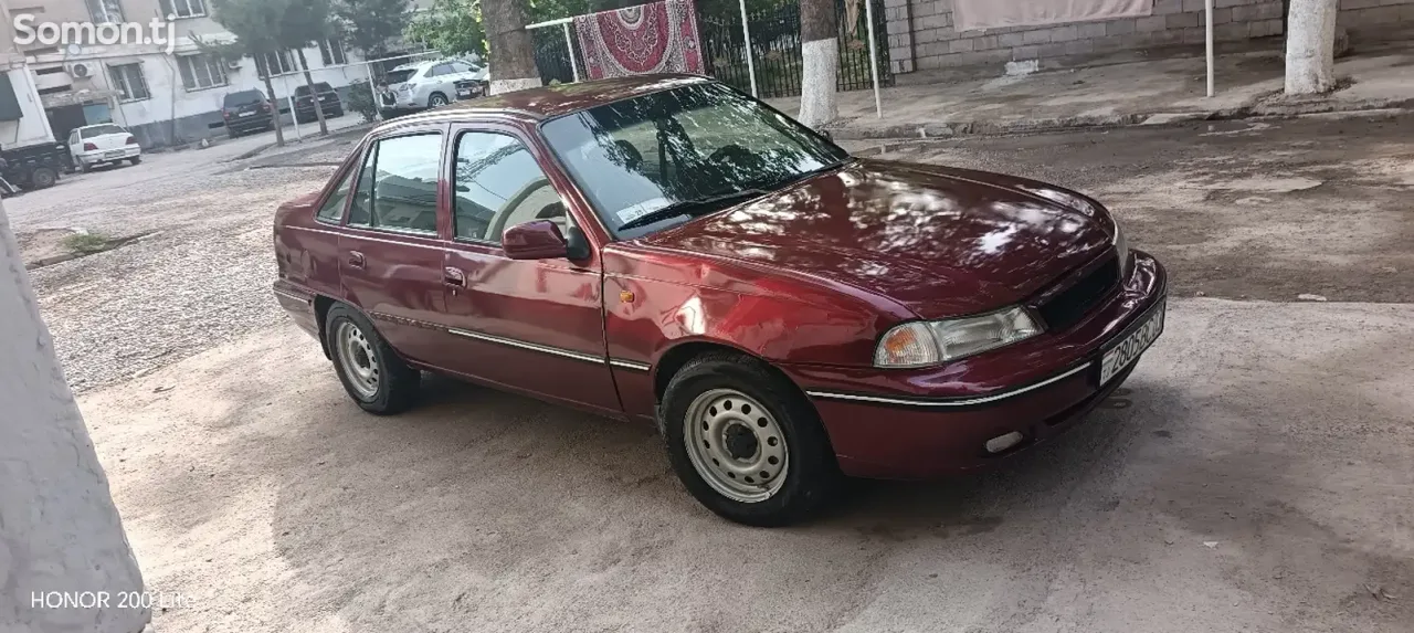 Daewoo Nexia 1995 · 1.6 MT