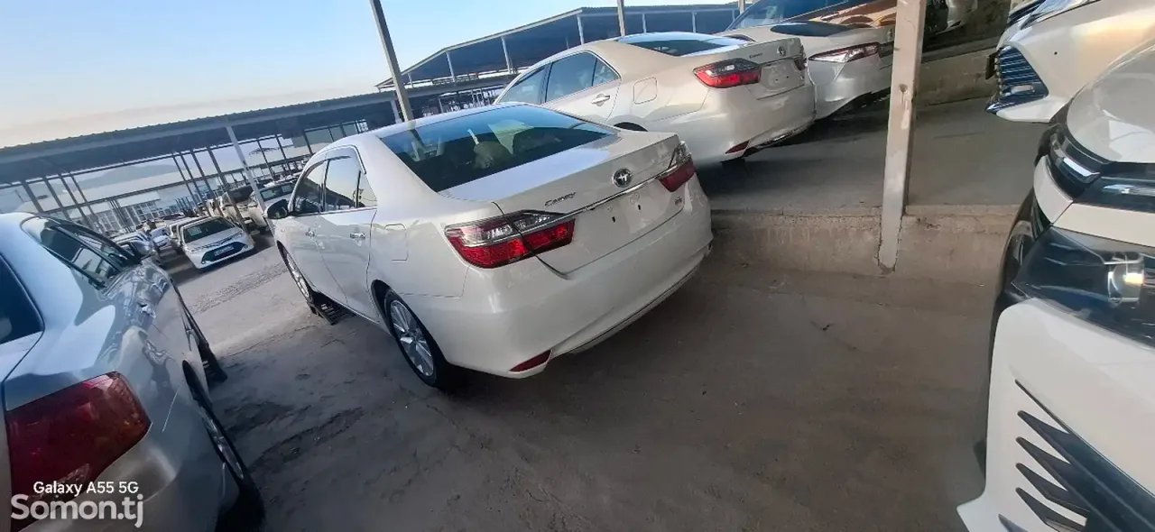 Toyota Camry 2015 · 2.5 AT