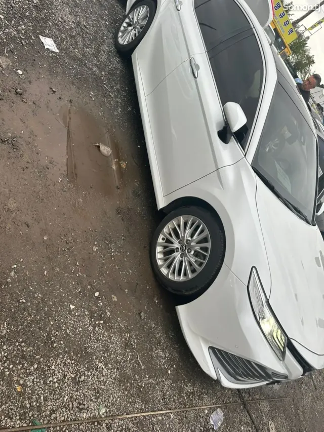 Toyota Camry 2018 · 2.5 AT