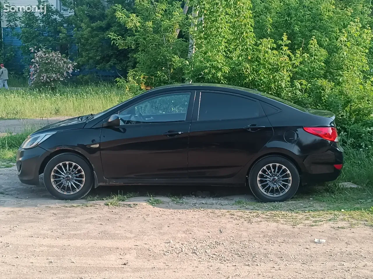 Hyundai Solaris 2011 · 1.6 AT