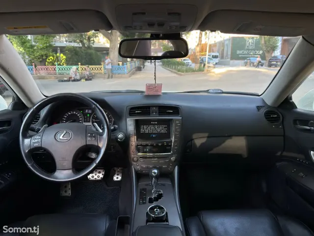 Lexus IS series 2009 · 2.5 AT
