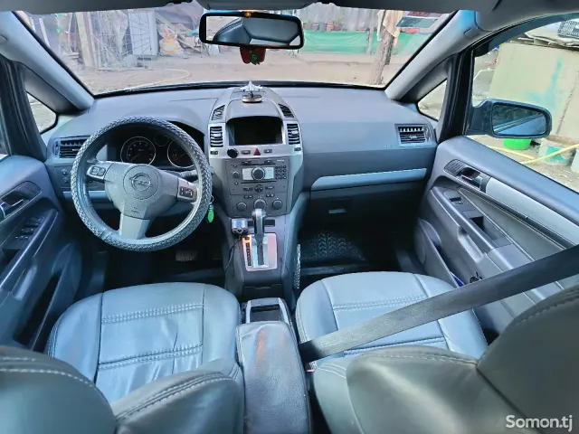 Opel Zafira 2007 · 2.2 AT