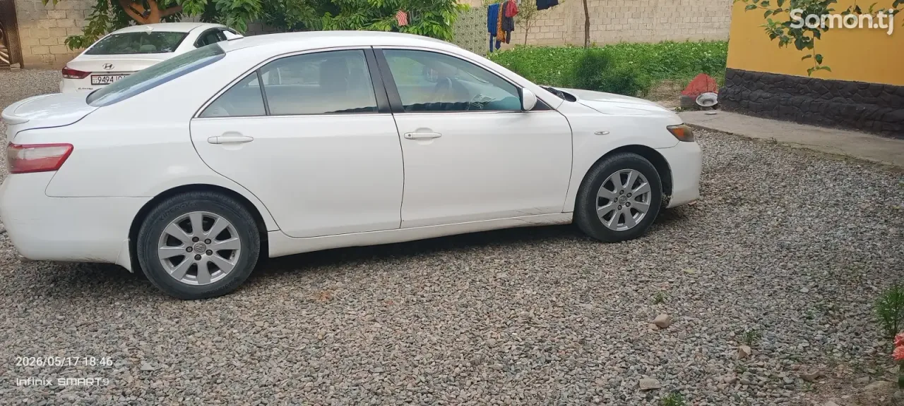 Toyota Camry 2008 · 2.4 AT