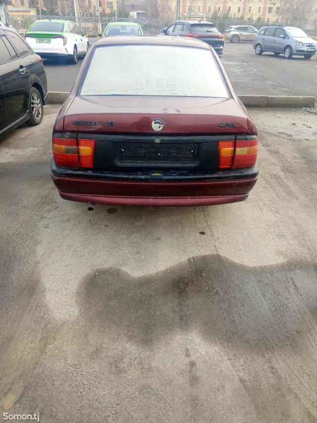 Opel Vectra A 1992 · 1.8 MT