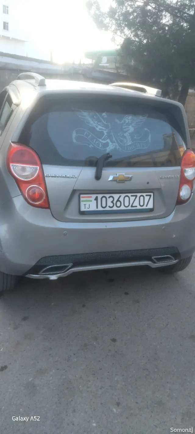 Chevrolet Spark 2010 · 1.1 AT
