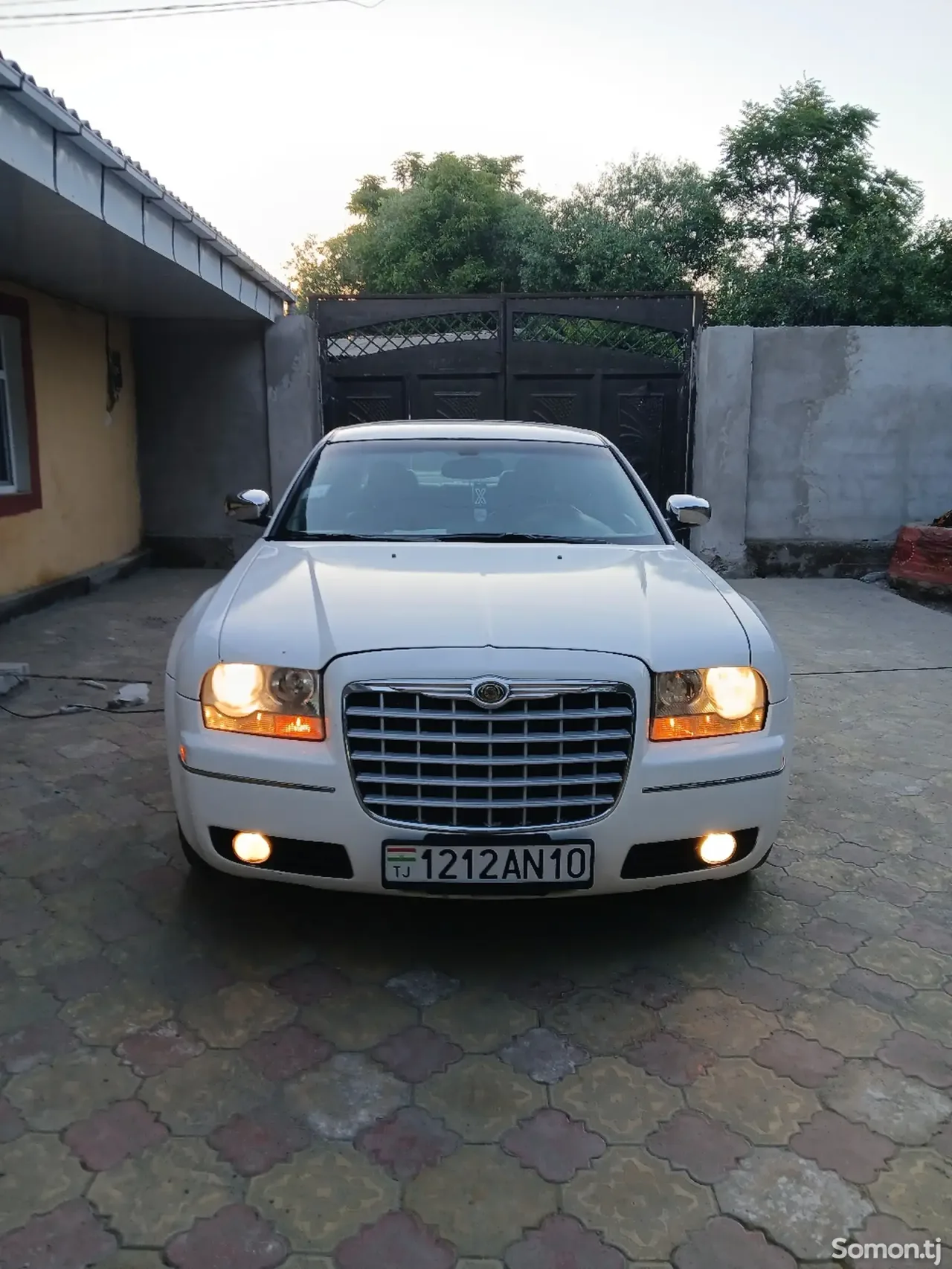 Chrysler 300C 2005 · 3.5 AT