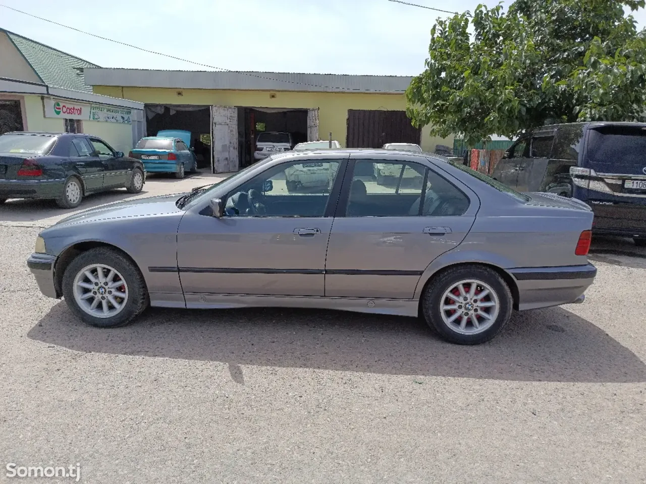 BMW 3 series 1993 · 1.8 MT
