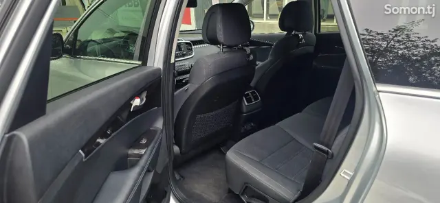 Kia Sorento 2016 · 2.4 AT