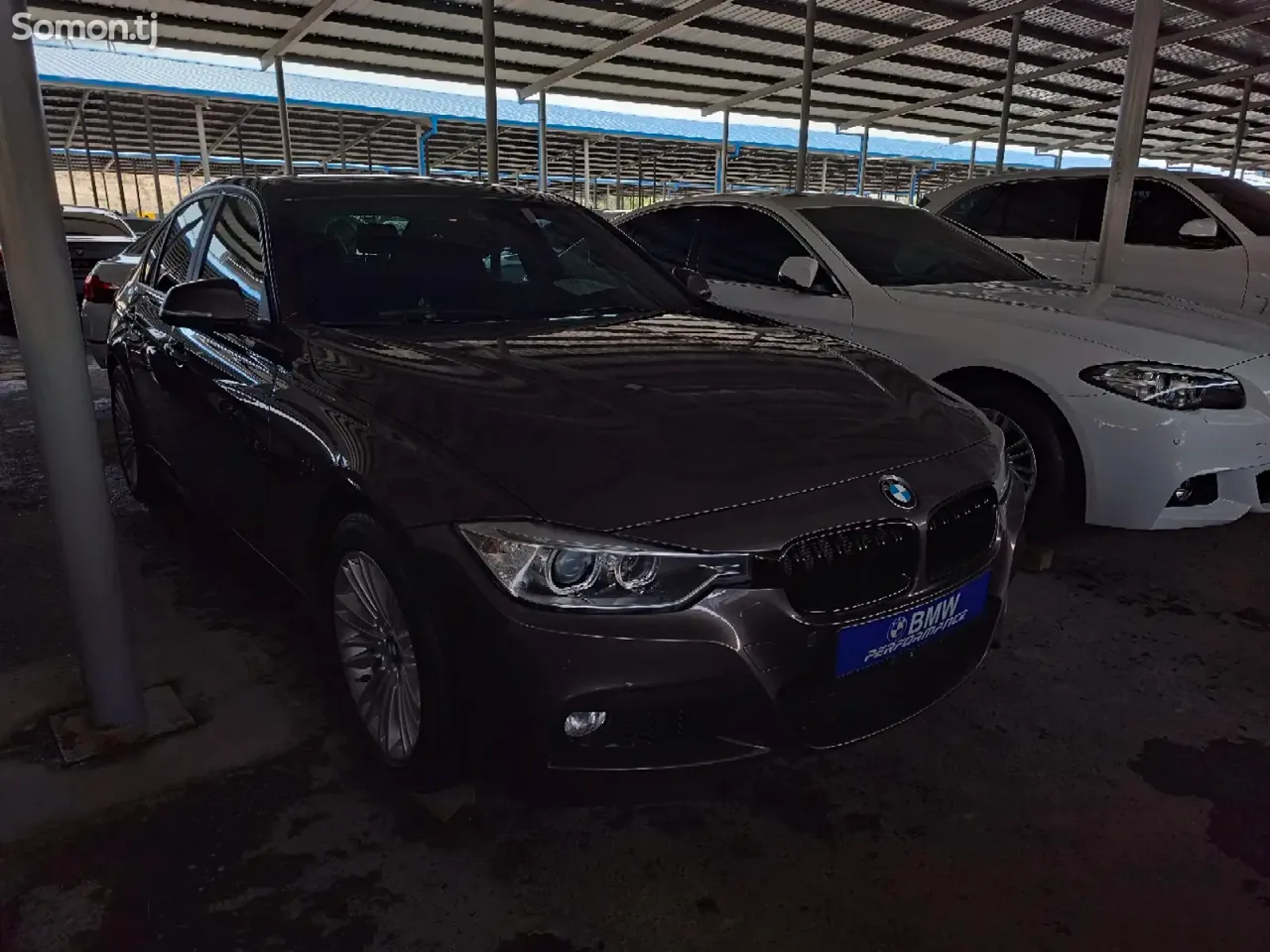 BMW 3 series 2015 · 2.0 AT