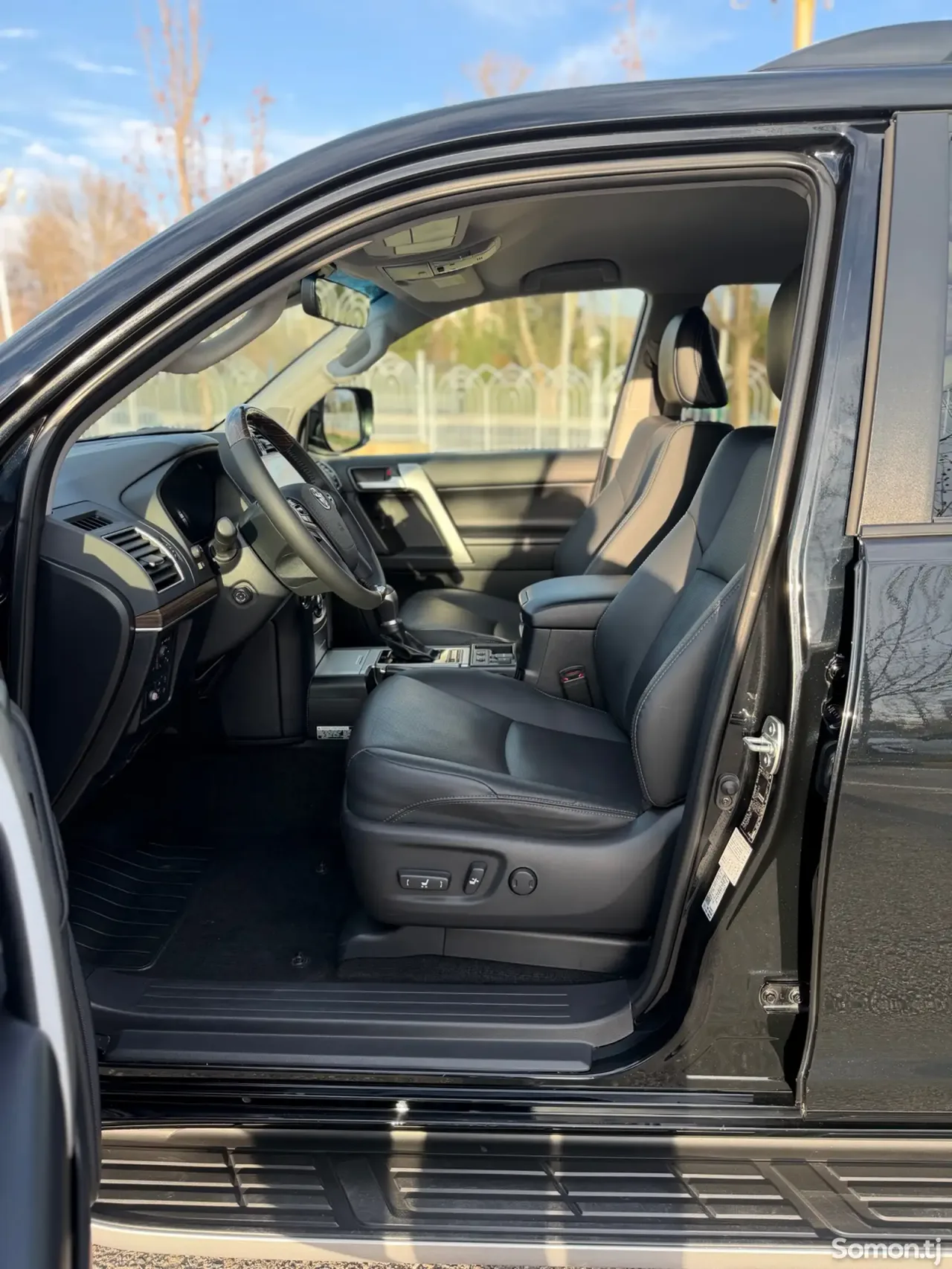 Toyota Land Cruiser Prado 2022 · 3.0 AT