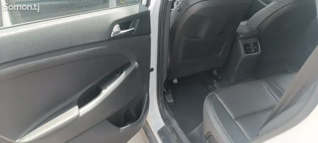 Hyundai Tucson 2015 · 2.0 AT