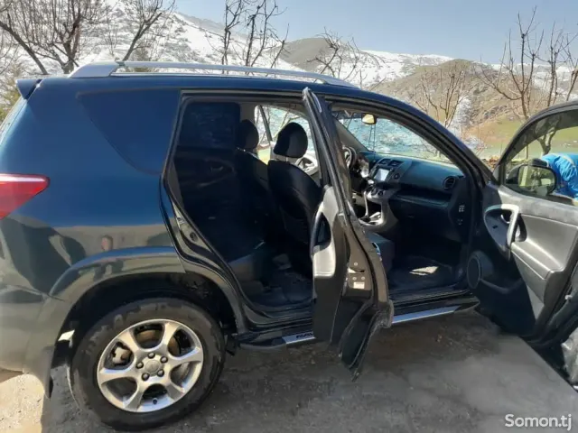 Toyota RAV 4 2008 · 2.2 MT