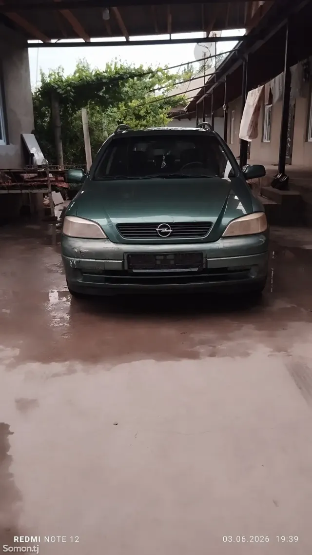 Opel Astra K 1998 · 1.6 MT