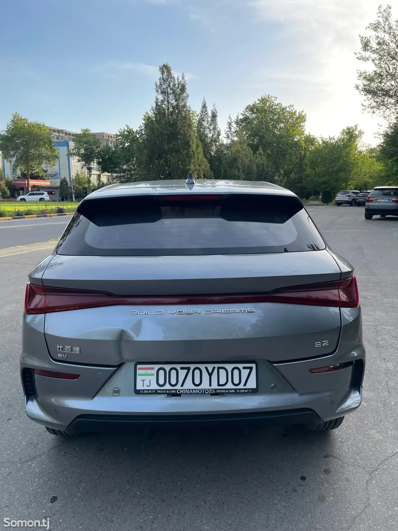 BYD E2 2022 · AT