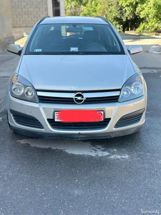 Opel Astra H 2006 · 1.6 MT