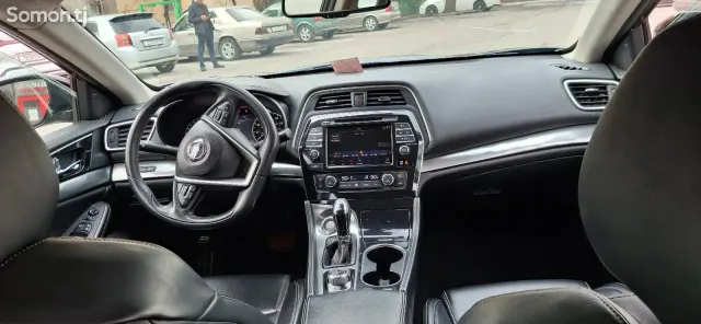 Nissan Maxima 2020 · 3.5 AT