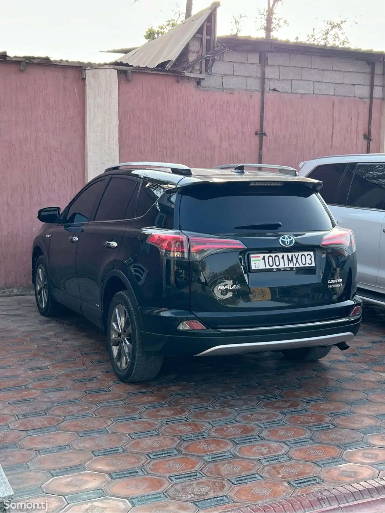 Toyota RAV 4 2017 · 2.5 AT
