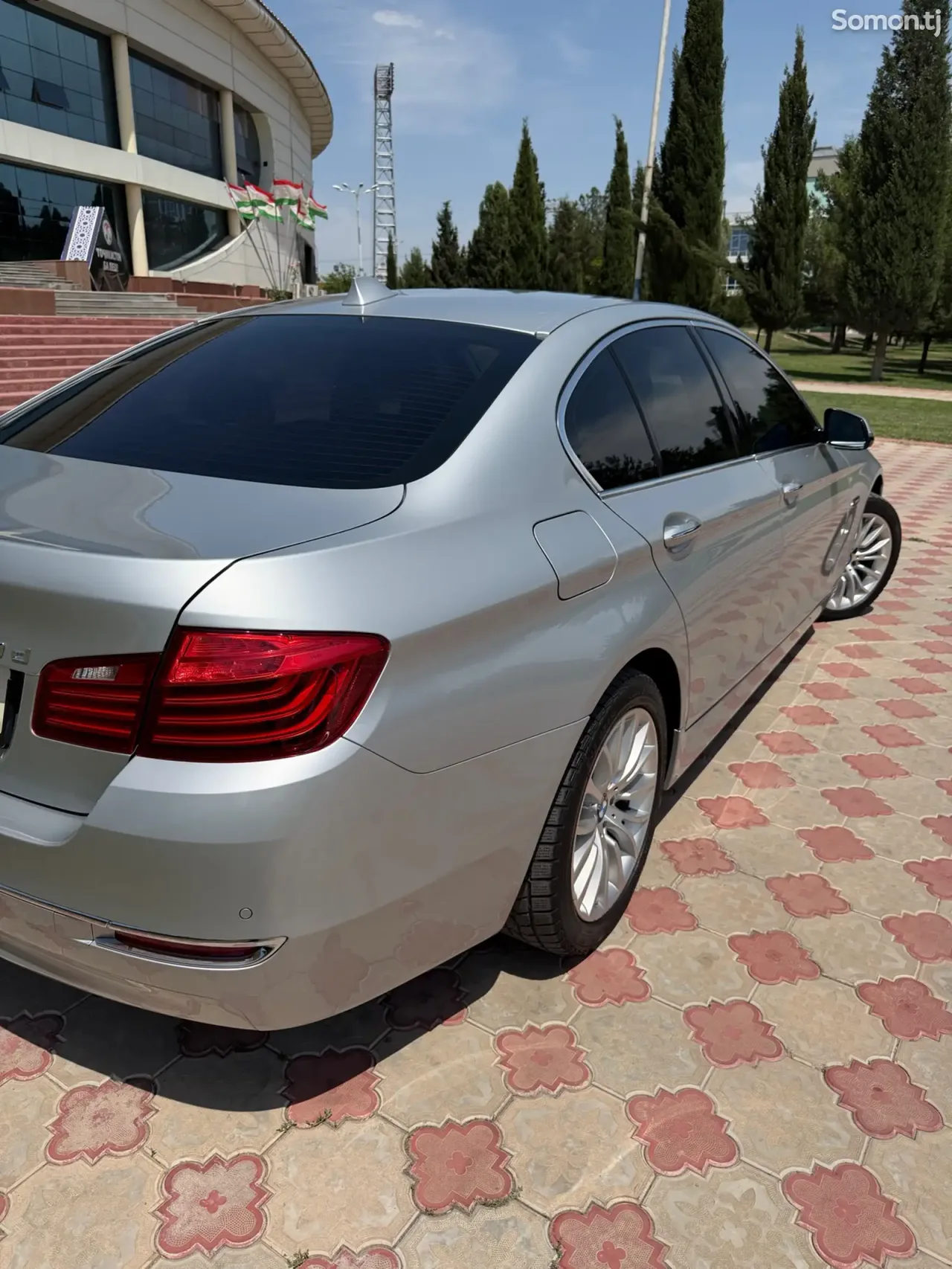 BMW 5 series 2015 · 2.0 AT
